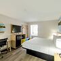 Days Inn & Suites by Wyndham Bossier City/Casino Area