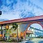 Travelodge by Wyndham LAX
