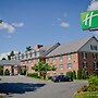 Holiday Inn Express & Suites Merrimack, an IHG Hotel