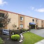 Travelodge by Wyndham Cleveland Lakewood