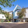 Sonesta Simply Suites  St Louis Earth City
