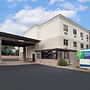 Holiday Inn Express Cleveland Airport - Brookpark, an IHG Hotel