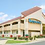 Days Inn by Wyndham Overland Park/Metcalf/Convention Center