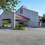 Red Roof Inn PLUS+ Mt Pleasant - Patriots Point