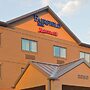 Fairfield Inn & Suites Lexington Keeneland Airport