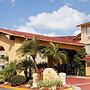 La Quinta Inn & Suites by Wyndham St. Pete-Clearwater Airpt