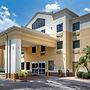 Comfort Inn & Suites DeLand - near University