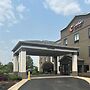 Comfort Suites North