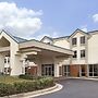 Days Inn & Suites by Wyndham Ridgeland