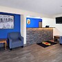 Super 8 by Wyndham Dyersville near Field of Dreams