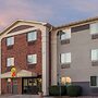 Super 8 by Wyndham Bedford DFW Airport West