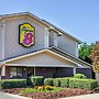 Super 8 by Wyndham Charlotte/Amusement Park Area