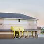 Super 8 by Wyndham Casper West by the River