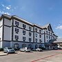 Quality Inn & Suites I-35 E / Walnut Hill