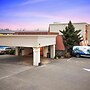Niagara Lodge & Suites