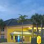 Super 8 by Wyndham Dania/Fort Lauderdale Arpt