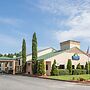 Days Inn & Suites by Wyndham Peachtree Corners/Norcross