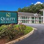 Quality Inn & Suites near Lake Oconee