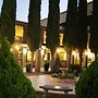 Mariposa Hotel