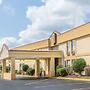 Super 8 by Wyndham Knoxville Downtown Area