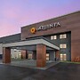 La Quinta Inn & Suites by Wyndham Nashville Airport