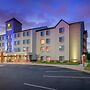 Holiday Inn Express Minneapolis/Coon Rapids/Blaine, an IHG Hotel