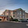 Holiday Inn Express Hotel & Suites Saginaw, an IHG Hotel