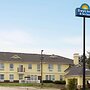 Days Inn & Suites by Wyndham Euless DFW Airport South