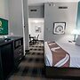 Quality Inn Roseville-Detroit North