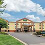 Quality Inn & Suites Lenexa Kansas City