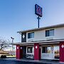Motel 6 Barkeyville, PA