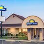 Days Inn by Wyndham Grove City Columbus South