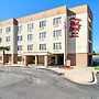 Red Roof Inn & Suites Fayetteville - Fort Bragg