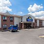 Days Inn & Suites by Wyndham Cambridge