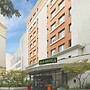B&B HOTEL Rueil-Malmaison Gare