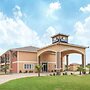 Days Inn by Wyndham Ennis
