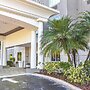 Holiday Inn Express & Suites Cocoa by IHG