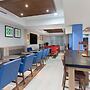 Holiday Inn Express & Suites Elk Grove West I-5 by IHG