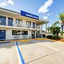 Motel 6 Lakeland, FL