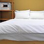 Nuts Hotel