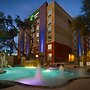 Holiday Inn Express & Suites San Antonio Medical-Six Flags, an IHG Hot