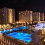 Grand Park Lara