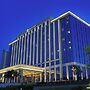 HUALUXE Hotels & Resorts Yangjiang City Center, an IHG Hotel