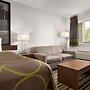 Super 8 by Wyndham Windsor/Dougall