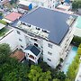 White Mansion