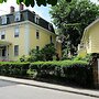 Yankee Peddler Inn