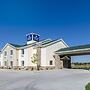 Cobblestone Inn & Suites - Cambridge