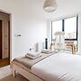 Modern Brixton Jewel Apartment