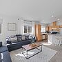 DT Reno - Elegant Home w Private Patio BBQ Grill
