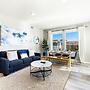Chic Apt w Jacuzzi Pool BBQ Mountain Views